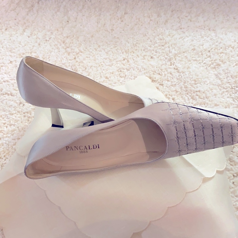 Like new Pancaldi 1888 Quilted Satin Heels